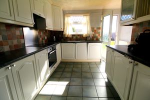 Kitchen- click for photo gallery